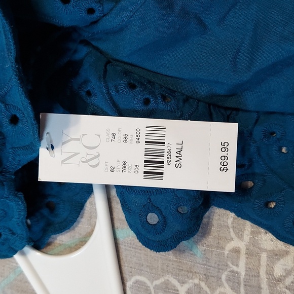 New york and company zip up romper cut out sides - Picture 4 of 4